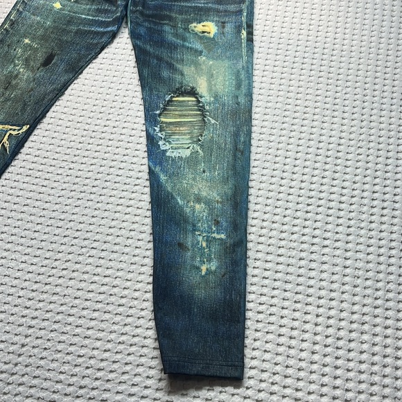 NWT Paris Angle Ripped Jean With Bedazzle Size Small - Picture 6 of 17